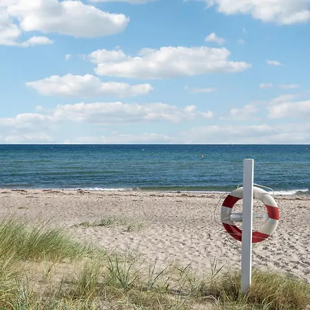 1 Bedroom Cozy In Holiday home *